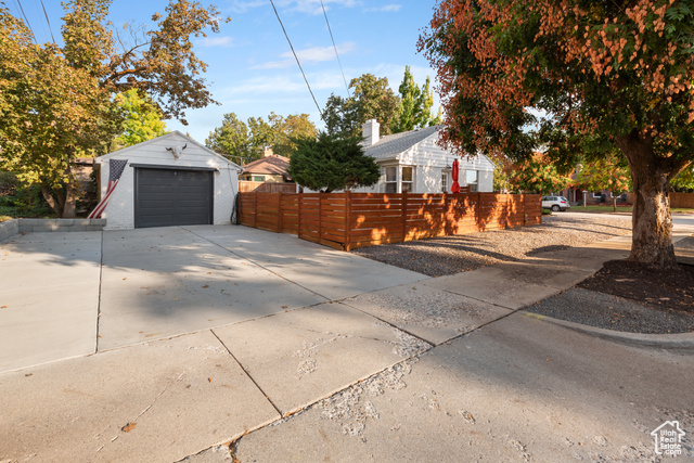 Photo 19 for MLS #2116561 at 1903 E Redondo Ave