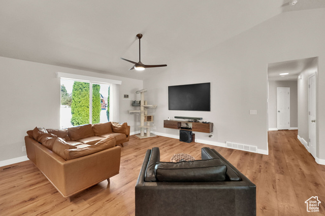 Photo 8 for MLS #2116578 at 4438 W Lennox Dr