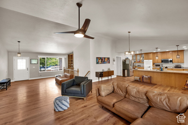 Photo 9 for MLS #2116578 at 4438 W Lennox Dr