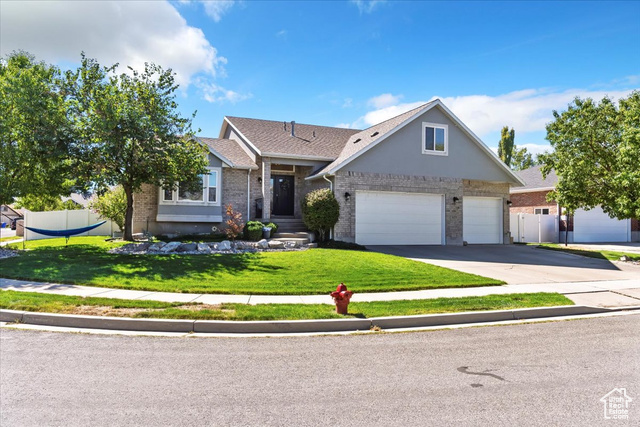 Photo 2 for MLS #2116582 at 429 W 1050 North