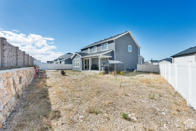 Photo 34 for MLS #2116596 at 94 E Broxburn Way