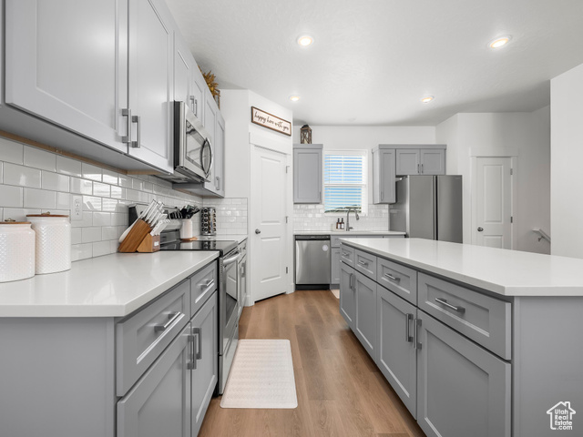 Photo 9 for MLS #2116610 at 714 E Garden Grove Dr