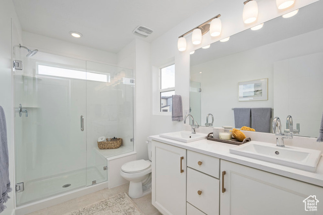 Photo 13 for MLS #2116616 at 6031 W Highlandbrook Dr