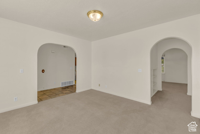 Photo 6 for MLS #2116625 at 624 E 650 North