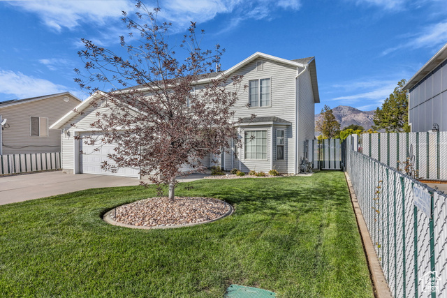 Photo 2 for MLS #2116625 at 624 E 650 North