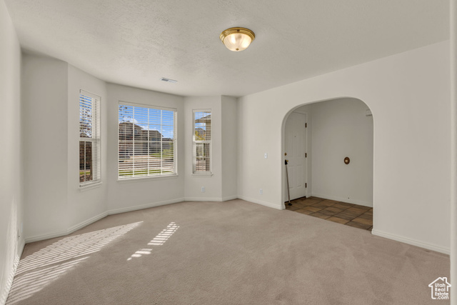 Photo 4 for MLS #2116625 at 624 E 650 North