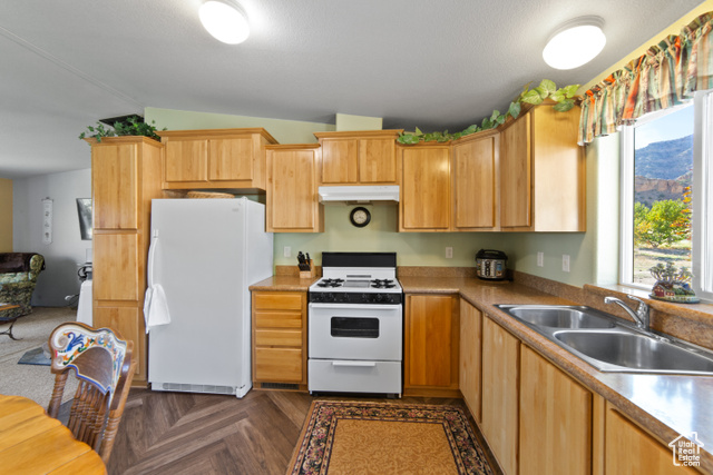 Photo 8 for MLS #2116649 at 3135 N Thompson Canyon Rd