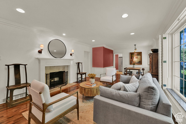 Photo 5 for MLS #2116673 at 1929 E Laird Dr