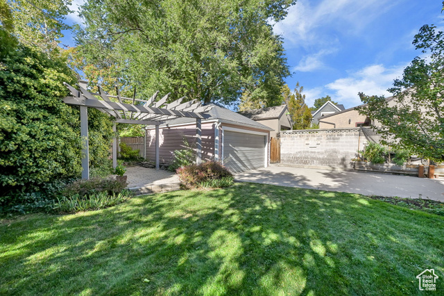 Photo 39 for MLS #2116673 at 1929 E Laird Dr