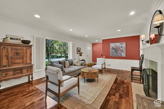Photo 7 for MLS #2116673 at 1929 E Laird Dr