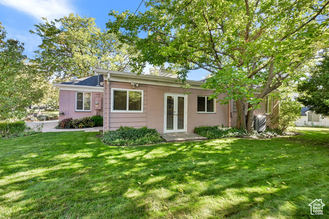 Photo 37 for MLS #2116673 at 1929 E Laird Dr