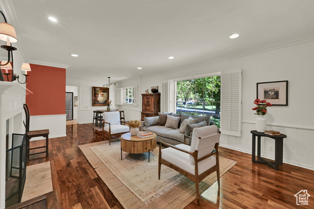 Photo 4 for MLS #2116673 at 1929 E Laird Dr