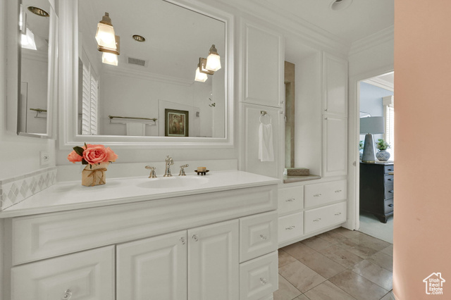 Photo 20 for MLS #2116673 at 1929 E Laird Dr