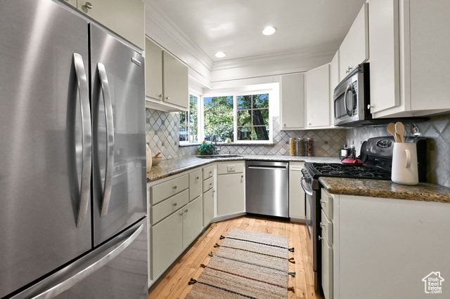 Photo 26 for MLS #2116673 at 1929 E Laird Dr