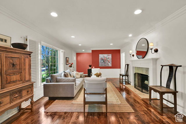 Photo 8 for MLS #2116673 at 1929 E Laird Dr