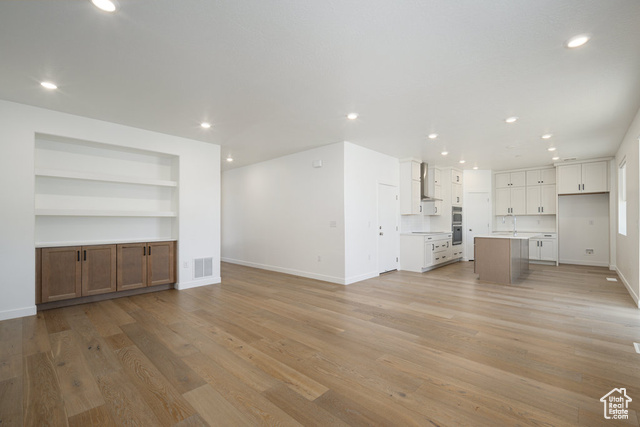 Photo 9 for MLS #2116682 at 6556 S Jefferson St