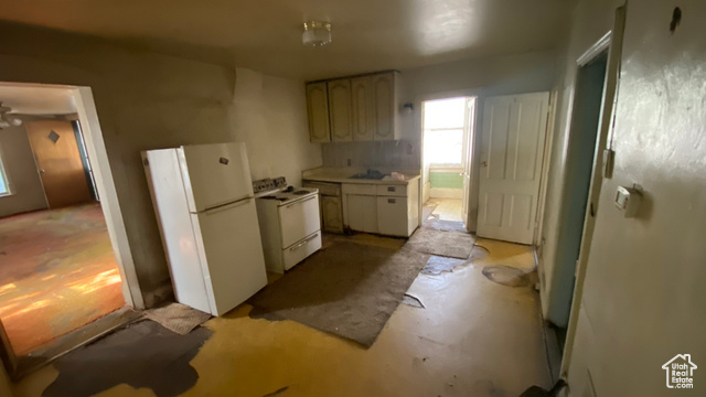 Photo 32 for MLS #2116684 at 919 S 1400 West