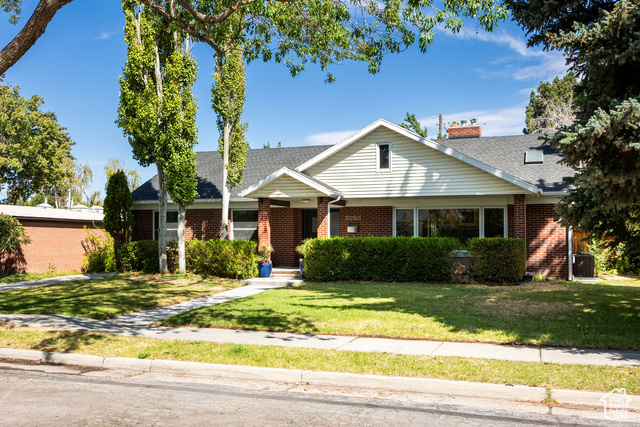 Photo 43 for MLS #2116687 at 2259 E Hubbard Ave