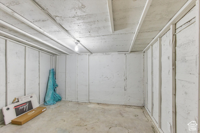 Photo 23 for MLS #2116688 at 3663 Redmaple Rd