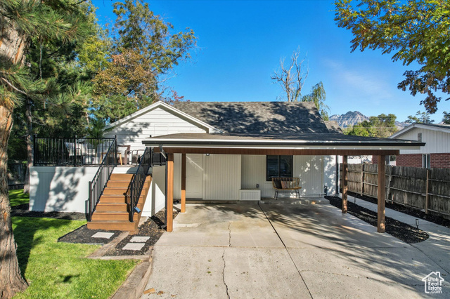 Photo 22 for MLS #2116688 at 3663 Redmaple Rd