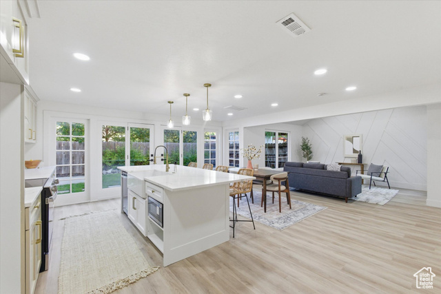 Photo 6 for MLS #2116688 at 3663 Redmaple Rd
