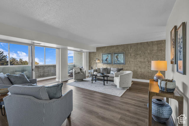 Photo 4 for MLS #2116691 at 875 S Donner Way #205