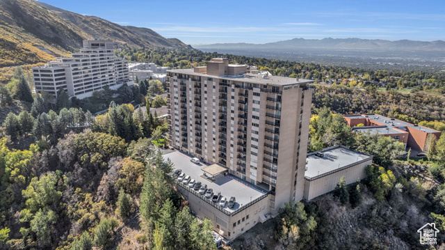 Photo 53 for MLS #2116691 at 875 S Donner Way #205