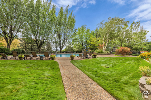Photo 34 for MLS #2116691 at 875 S Donner Way #205