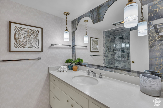 Photo 19 for MLS #2116691 at 875 S Donner Way #205