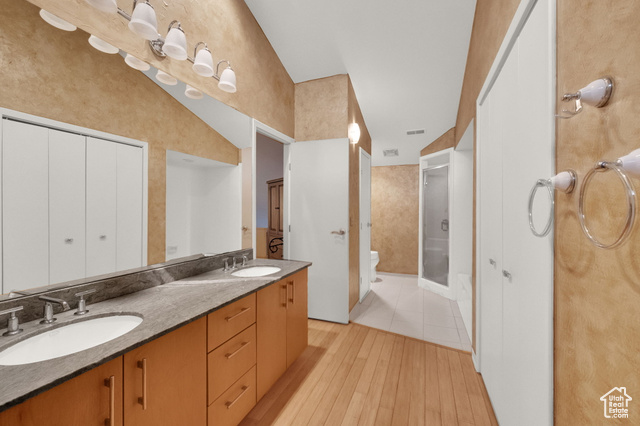 Photo 18 for MLS #2116694 at 939 S Donner Way #305