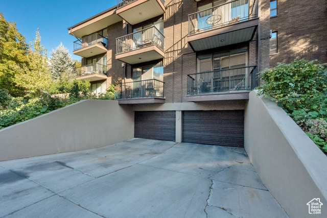 Photo 30 for MLS #2116694 at 939 S Donner Way #305