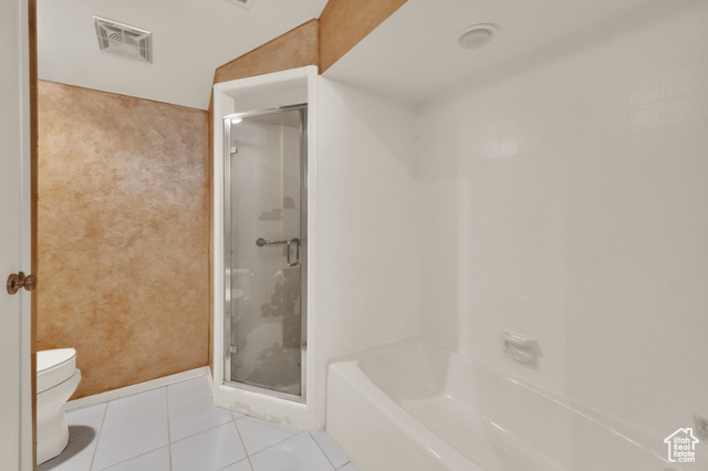 Photo 19 for MLS #2116694 at 939 S Donner Way #305