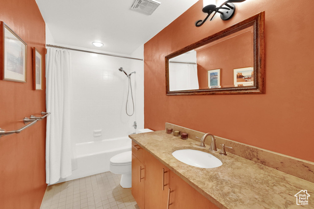 Photo 28 for MLS #2116694 at 939 S Donner Way #305