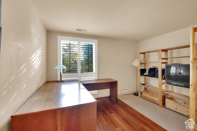 Photo 13 for MLS #2116694 at 939 S Donner Way #305