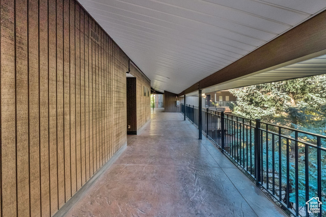 Photo 3 for MLS #2116694 at 939 S Donner Way #305
