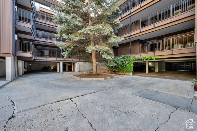 Photo 29 for MLS #2116694 at 939 S Donner Way #305