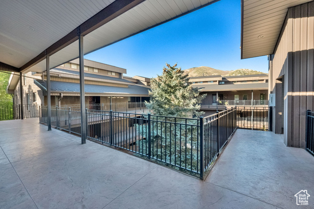 Photo 25 for MLS #2116694 at 939 S Donner Way #305
