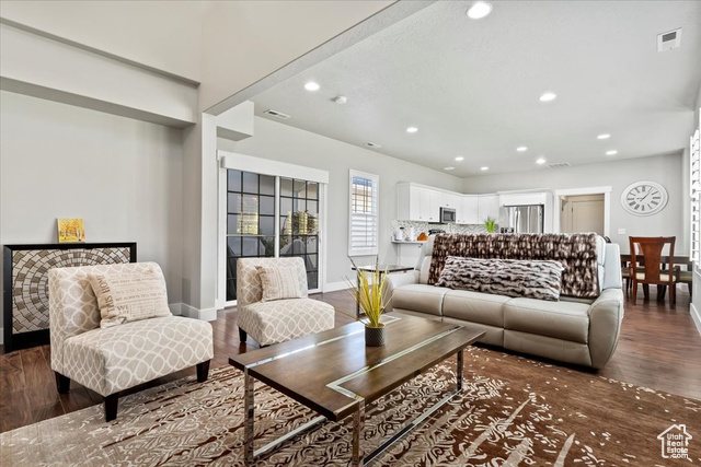 Photo 5 for MLS #2116695 at 4878 W Duckhorn Dr