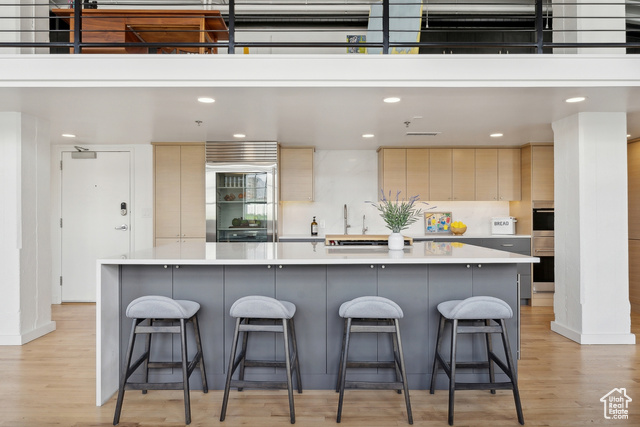 Photo 5 for MLS #2116696 at 159 W Broadway #409