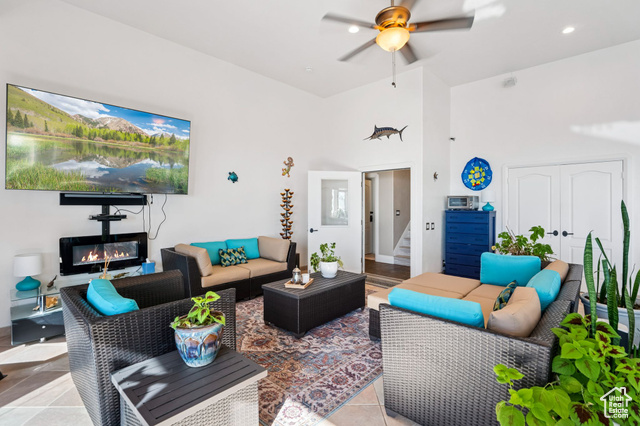 Photo 58 for MLS #2116700 at 941 N Sandhurst Dr
