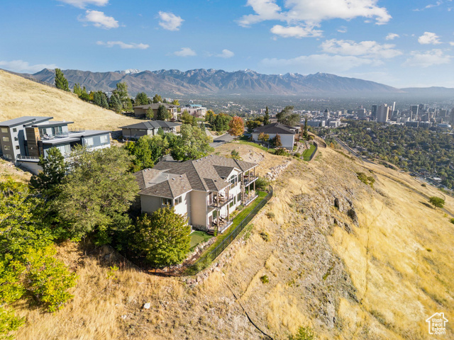 Photo 135 for MLS #2116700 at 941 N Sandhurst Dr
