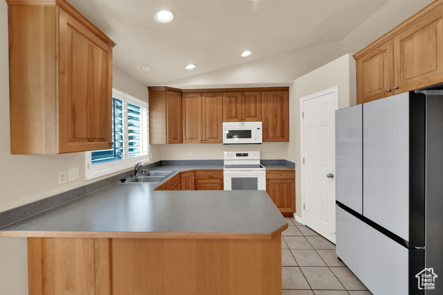 Photo 9 for MLS #2116706 at 6806 S Duchess St