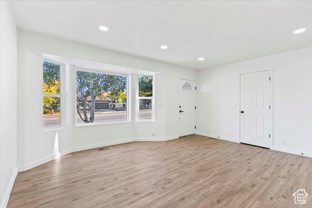 Photo 9 for MLS #2116717 at 2120 E Newcastle Dr