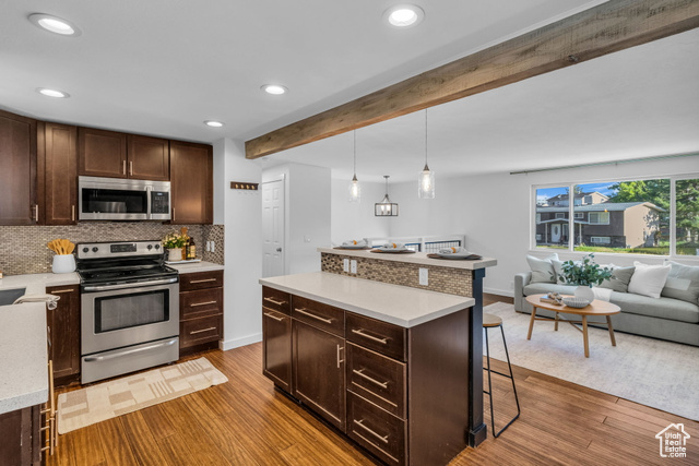 Photo 6 for MLS #2116721 at 1162 E Electra