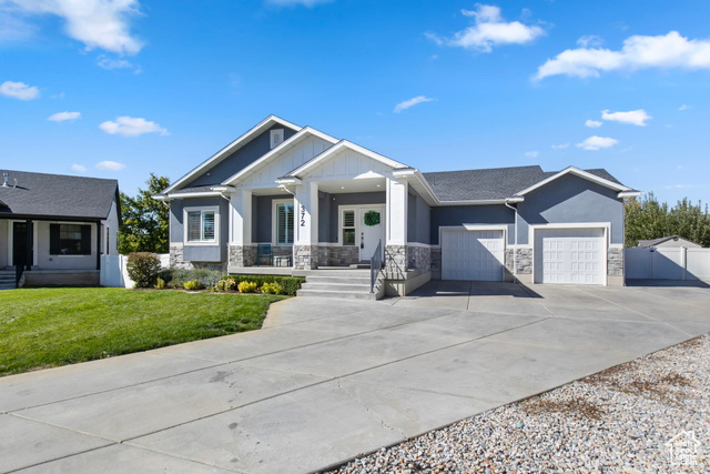 Photo 3 for MLS #2116733 at 372 W Clark Cir