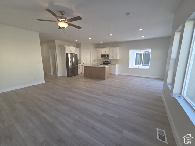 Photo 2 for MLS #2116743 at 1579 S 3170 East