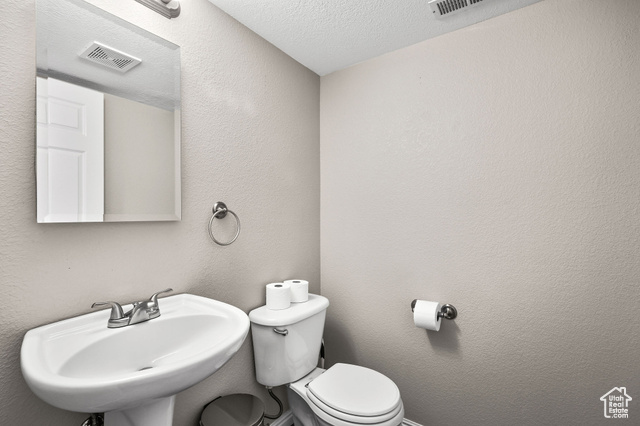 Photo 8 for MLS #2116754 at 559 E 825 North