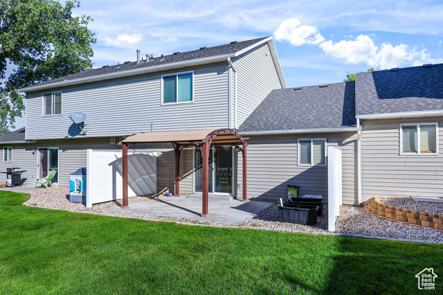 Photo 15 for MLS #2116754 at 559 E 825 North