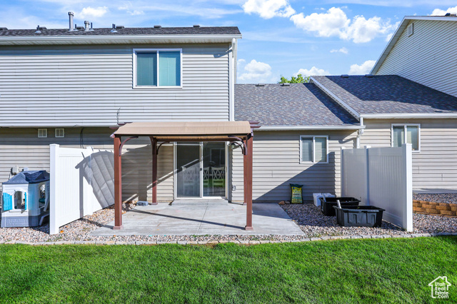 Photo 14 for MLS #2116754 at 559 E 825 North