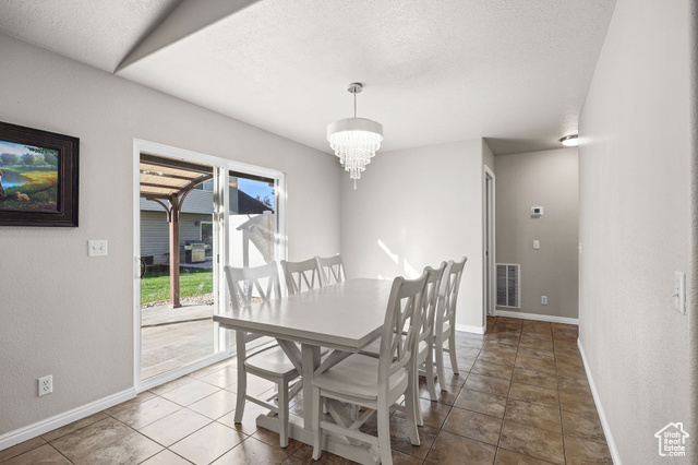 Photo 6 for MLS #2116754 at 559 E 825 North